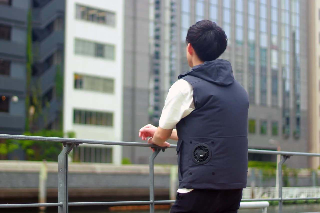 Why Japanese Cooling Jackets Are the Future of Workplace Comfort