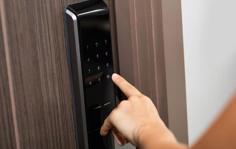 Evolution of Home Securit Digital Door Locks